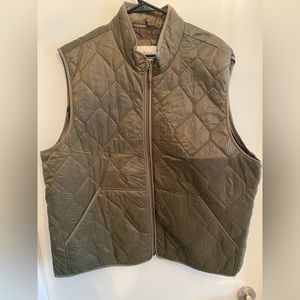 - [x] Goodfellow & co quilted vest - XXL - never worn, no tags - green